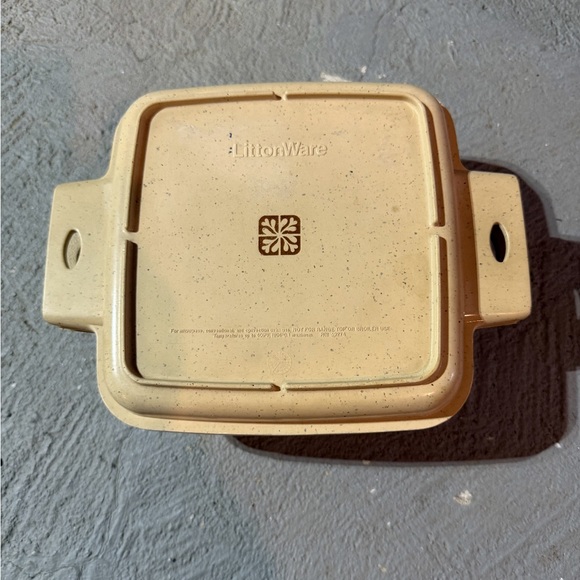 Tupperware - Picture 2 of 2